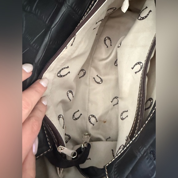 Western Style Handbag - Picture 8 of 9